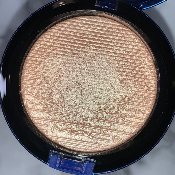 OH, DARLING Extra Dimension Skinfinish MAC Highlighter - Picture 6 of 16